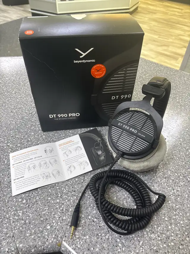 Beyerdynamic DT 990 Pro 250 OHMS Headphones