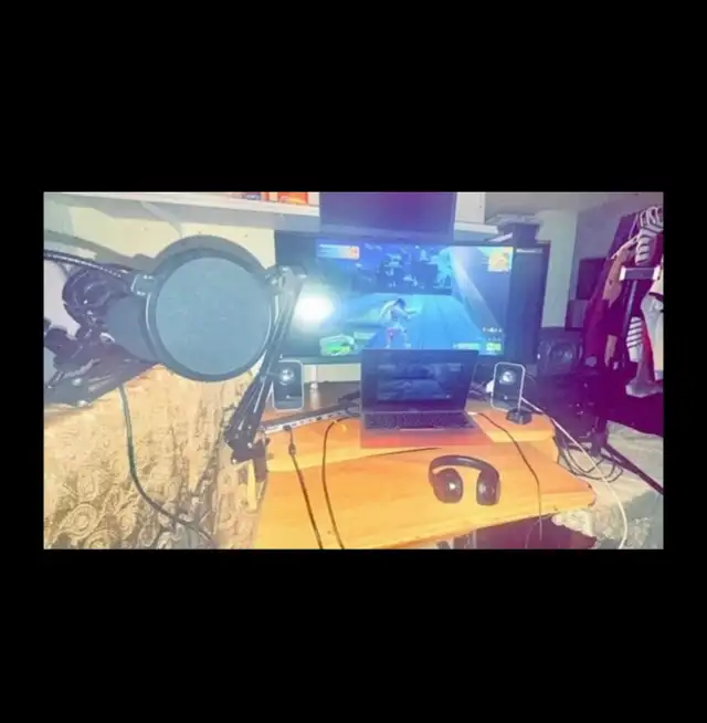Monitor / MacBook Studio Setup