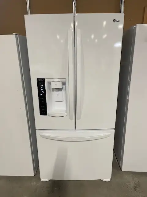 Réfrigérateur blanc 33'' portes Françaises distributeur d'eau LG