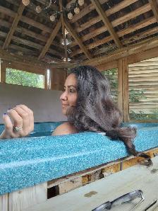 Private Awesome Eco King Treehouse with pool & hot tub! - Photo 26