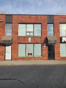 Commercial Unit for Lease in Vaughan