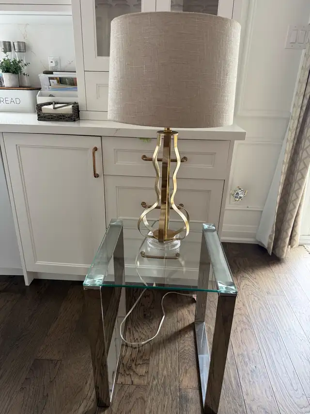 End table with lamp