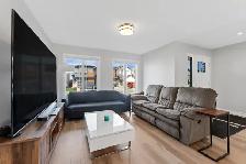 2 Storey w/ SEPARATE ENTRANCE  in sought after Marquis - Photo 3