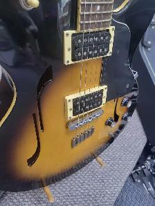 Yamaha AE 500 Hollow Body Electric Guitar - Photo 3