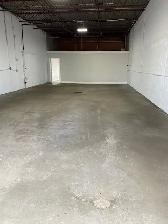 Industrial Space For Lease - !NO MECHANICS! - Photo 6
