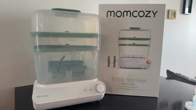 Momcozy BS01 Bottle Sterilizer & Dryer – Like New – $90 CAD