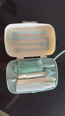 Momcozy Bottle Cleaning Kit – Like New – $10 CAD