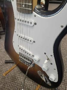 Squier Strat By Fender Electric Guitar - Photo 3
