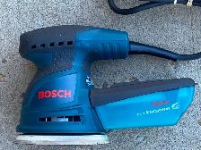 Bosch 120V 5-inch Corded Palm Random Orbital ROS10. Like New