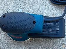 Bosch 120V 5-inch Corded Palm Random Orbital ROS10. Like New - Photo 5