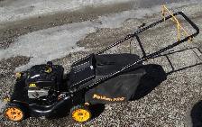 POULAN PRO SELF PROPELLED GAS LAWN MOWER - Photo 2