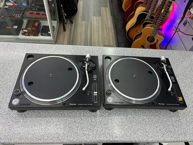 Pioneer PLX-1000 Turntable