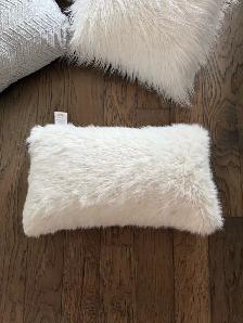 blanket & pillows - Photo 7