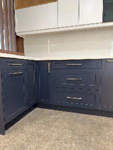 Kitchen Cabinet Display Set w/ Quartz Countertop - Photo 7