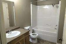 Available Immediate: Large 3 bdr, 2 bath 4-plex SK-side. - Photo 5