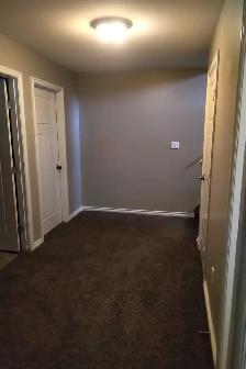 Available Immediate: Large 3 bdr, 2 bath 4-plex SK-side. - Photo 6