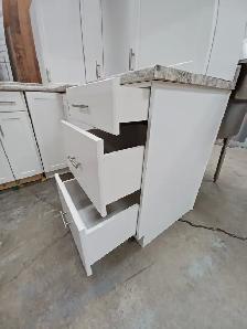White Kitchen Cabinet Set - Photo 7
