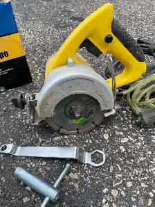 DIAMOND SAW  4 1/2"