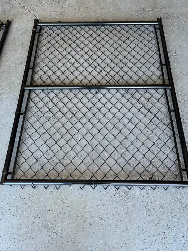 Phoenix fence  gate