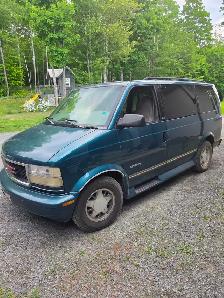 AWESOME 1998 GMC SAFARI - Photo 2