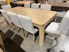 72"-90" Dining table with leaf and 8 chairs