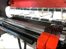 Presse plieuse CNC Press Brake 10' X 143 tonnes - Photo 3
