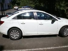 2011 Chevy Cruze 4 Door Sedan Automatic 139,000 KM's  New Tires - Photo 3