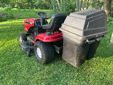 Craftsman 42" deck  DLT 3000 22HP Riding Lawn Mower