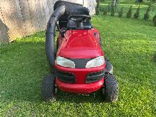 Craftsman 42" deck  DLT 3000 22HP Riding Lawn Mower - Photo 3