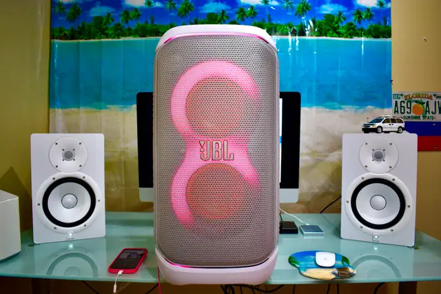 JBL PartyBox Stage 320 White (Practically Brand New) MINT