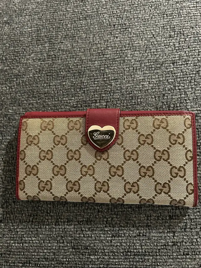 Gucci Wallet Authentic