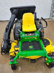 John deere z445 mower