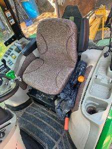 2017 JD 3720 4X4 TRACTOR - Photo 6