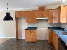 1ER JUILLET- CENTRE VILLE JOLIETTE- SPLENDIDE 4 1-2 MAISON VILLE - Photo 2