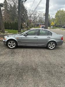 2004 BMW 330xi Sedan - Photo 3