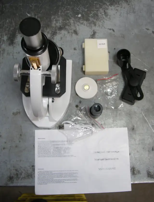 Microscope