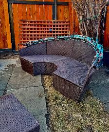 Round Wicker Patio Daybed / Modular Sectional  No Cushions  $300 - Photo 8