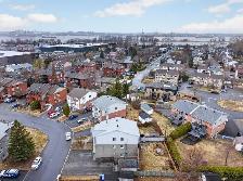 Très grand 6 1/2 à louer dans un secteur très recherché de Longu - Photo 2