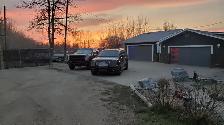 1.1 Acres, 1 1/2 minutes from the Edmonton City limits. - Photo 3