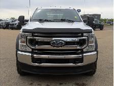 2022 Ford Super Duty F-550 DRW XLT 4WD Crew Cab 179 WB 60 CA - Photo 4