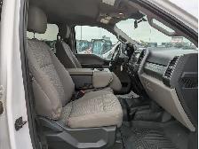 2022 Ford Super Duty F-550 DRW XLT 4WD Crew Cab 179 WB 60 CA - Photo 18