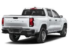 2024 Chevrolet Colorado - Photo 2