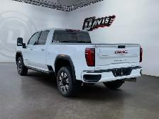 2026 GMC Sierra 3500HD - Photo 8