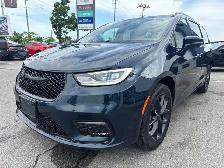 2022 Chrysler Pacifica Touring L AWD, Loaded!! - Photo 3