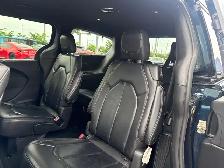 2022 Chrysler Pacifica Touring L AWD, Loaded!! - Photo 14
