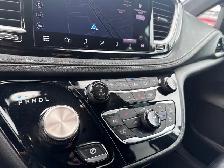 2022 Chrysler Pacifica Touring L AWD, Loaded!! - Photo 24