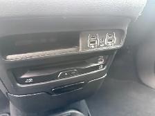 2022 Chrysler Pacifica Touring L AWD, Loaded!! - Photo 27