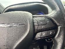 2022 Chrysler Pacifica Touring L AWD, Loaded!! - Photo 30