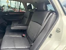 2017 Subaru Outback 2.5i Limited Limited, LOW KMS! Local Trade! - Photo 10