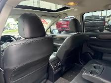 2017 Subaru Outback 2.5i Limited Limited, LOW KMS! Local Trade! - Photo 11